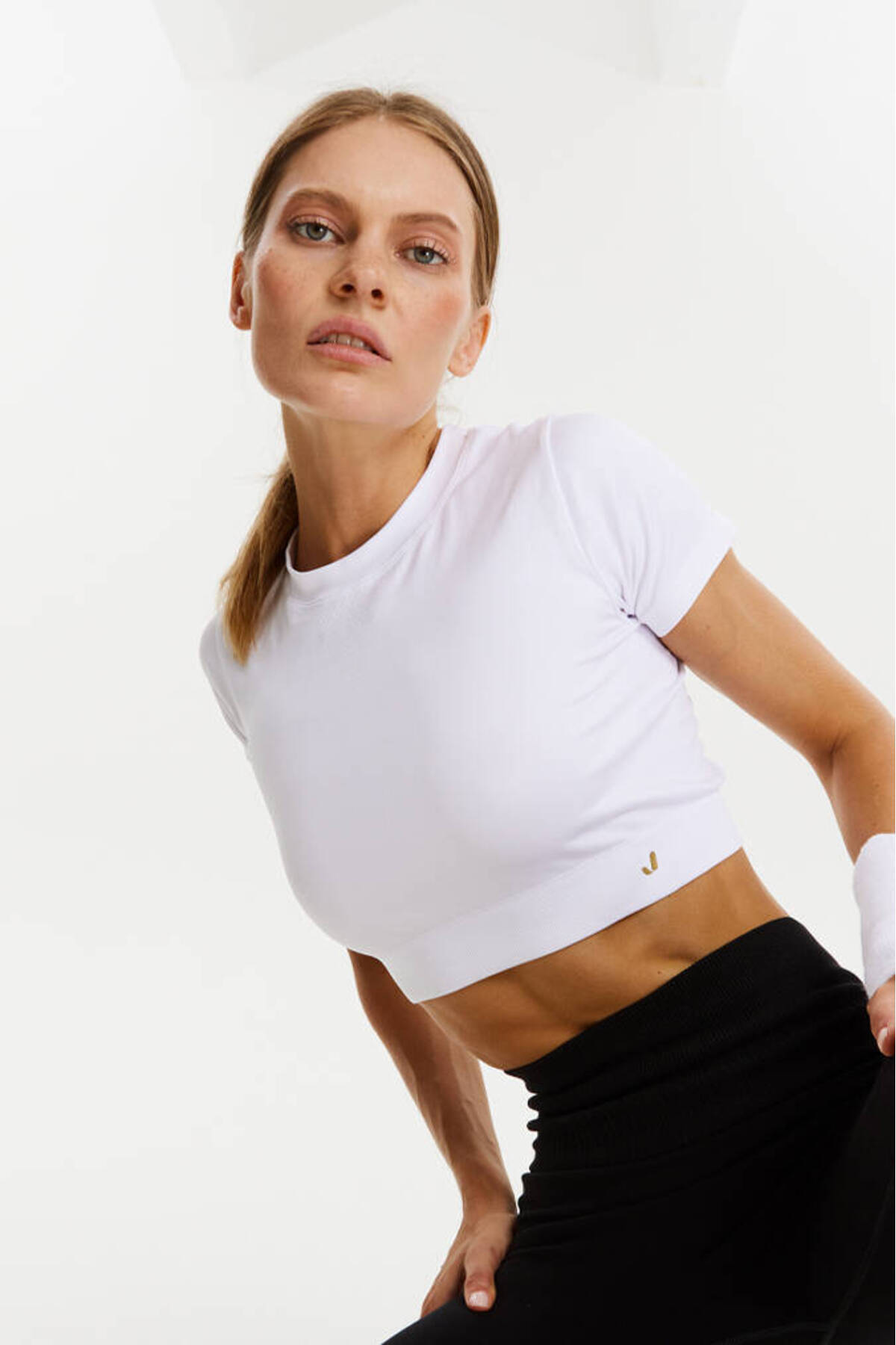 Captiva Yumuşak Dokulu & Esnek Crop Top Beyaz